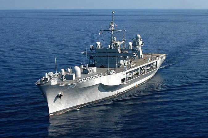 "Маунт Уитни", штабной десатный корабль, флагман шестого флота ВМС США